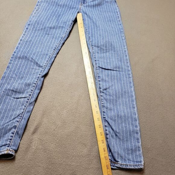 Levi's Women's High Rise Jeans - Blue and White - Picture 12 of 13